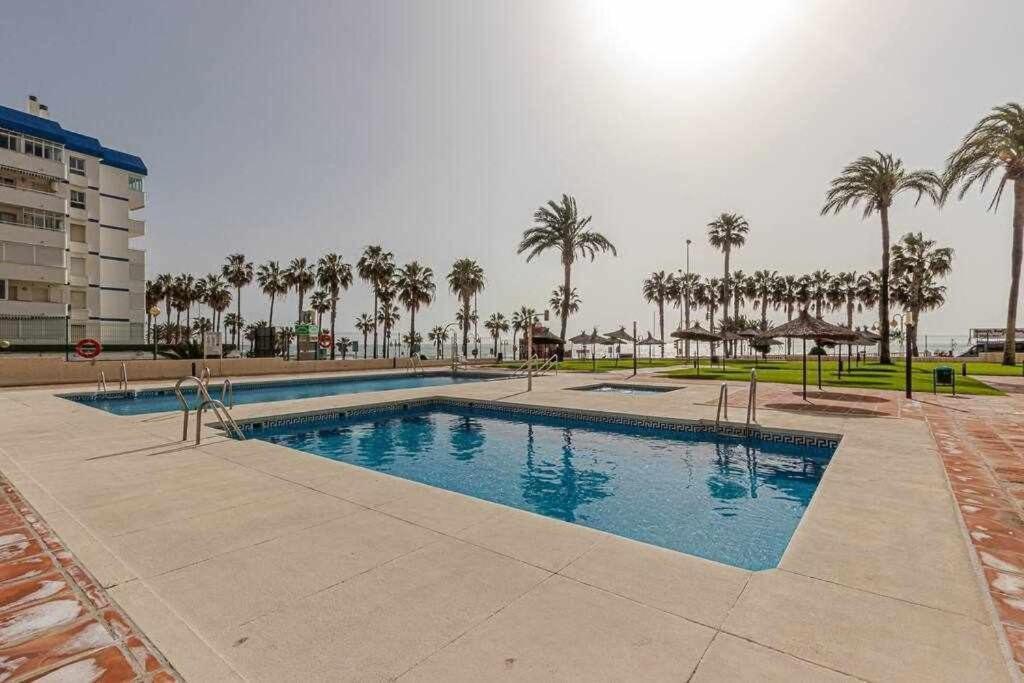 797 Holiday Rentals- Apartamento En Aloha Playa Frente Al Mar Benalmadena Ngoại thất bức ảnh