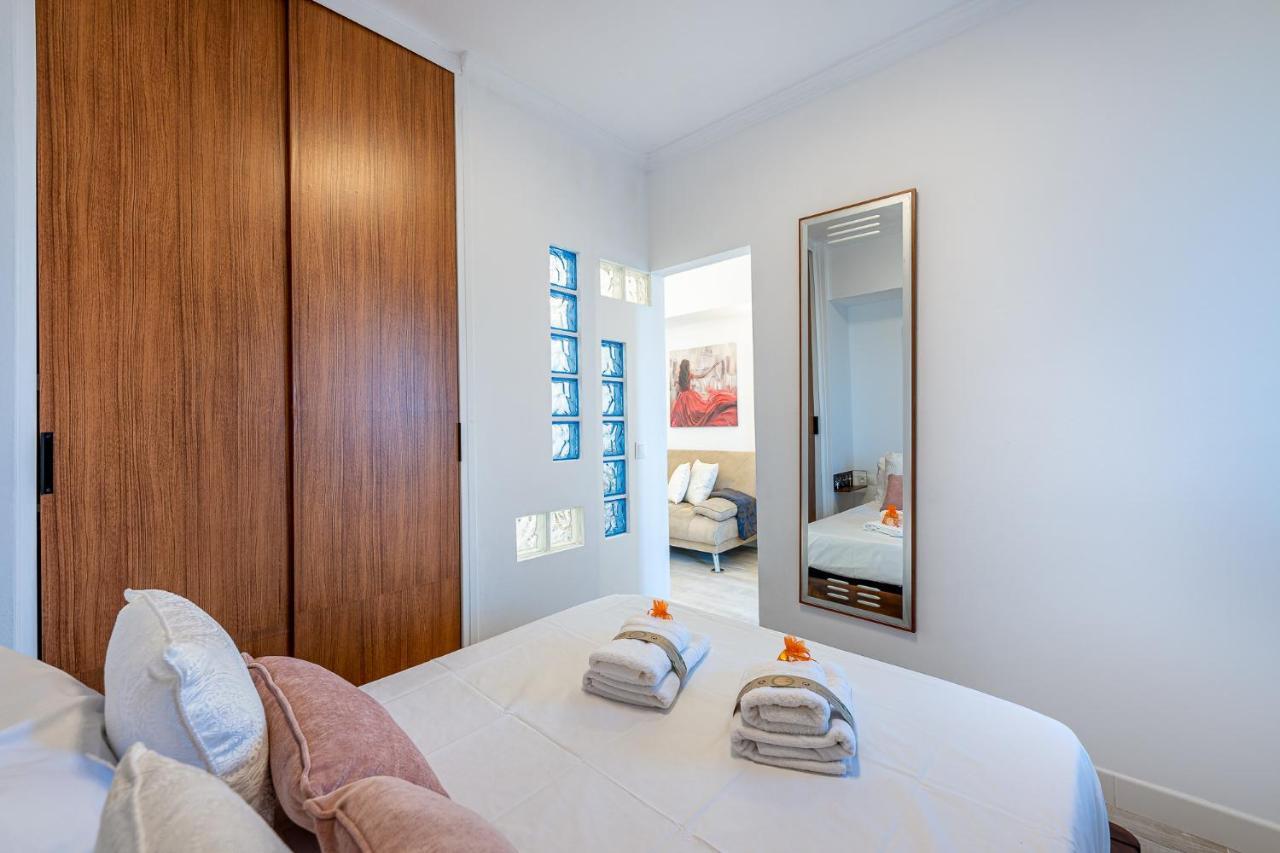 797 Holiday Rentals- Apartamento En Aloha Playa Frente Al Mar Benalmadena Ngoại thất bức ảnh